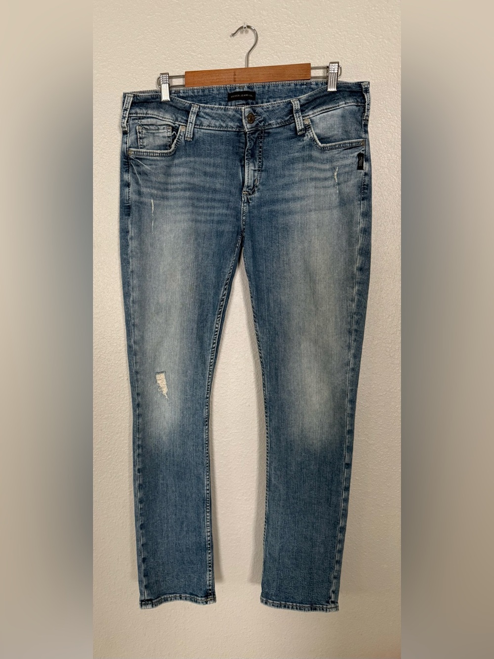 Silver Jeans Womens Elyse Straight Size 31x32 Distressed Blue Denim